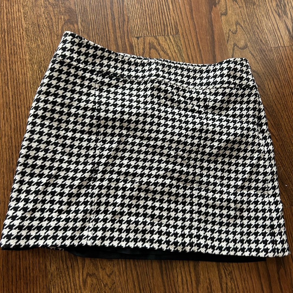 The Limited Houndstooth Mini Skirt - Black & White
